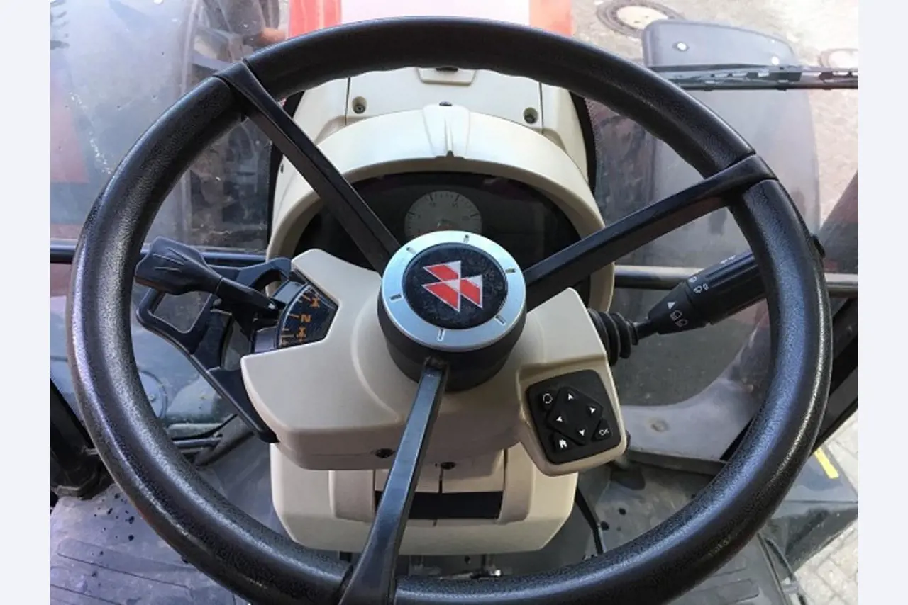 Máquinas bem conservadas do sector <br>agrícola-26