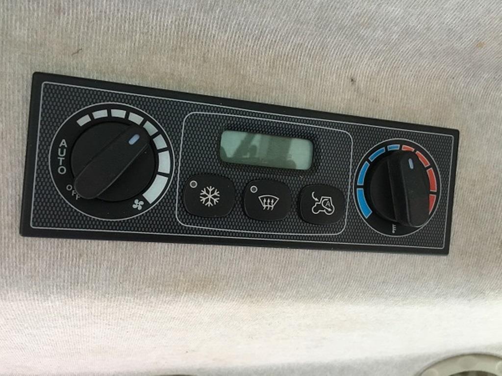 Máquinas bem conservadas do sector <br>agrícola-27