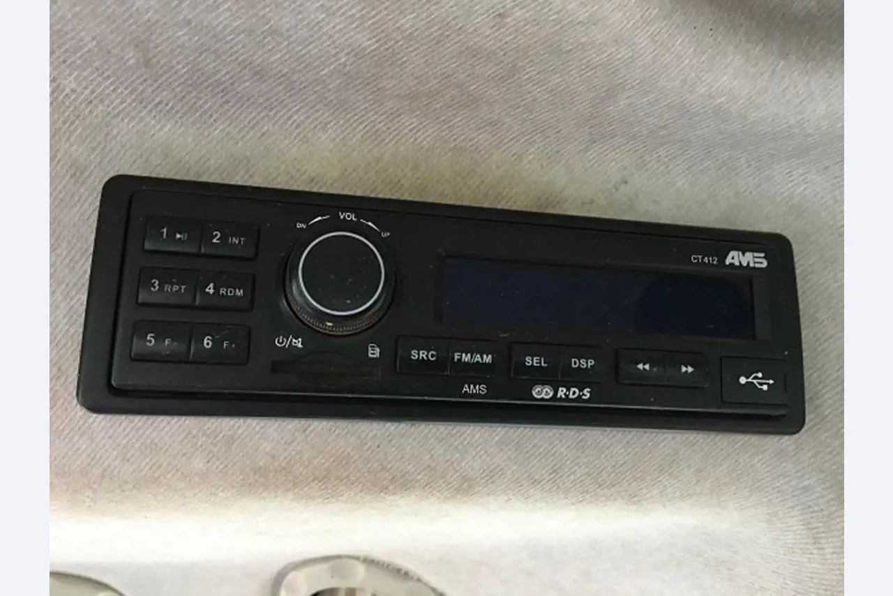 Máquinas bem conservadas do sector <br>agrícola-28