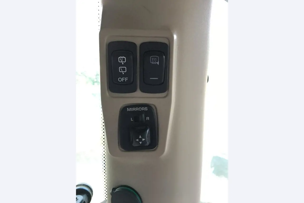 Máquinas bem conservadas do sector <br>agrícola-29