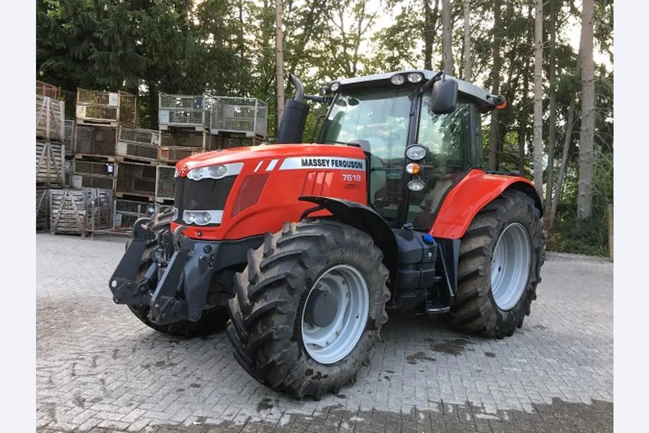 Máquinas bem conservadas do sector <br>agrícola-2