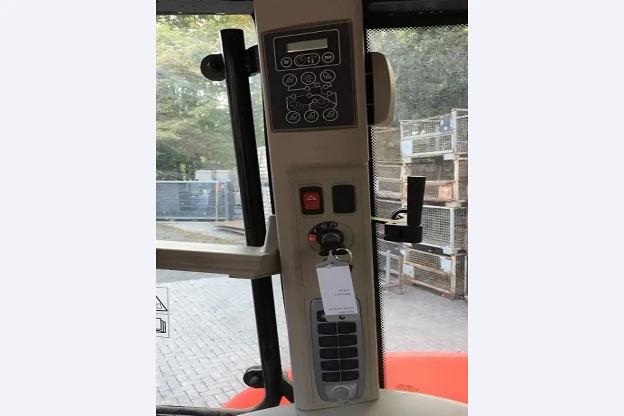 Máquinas bem conservadas do sector <br>agrícola-31