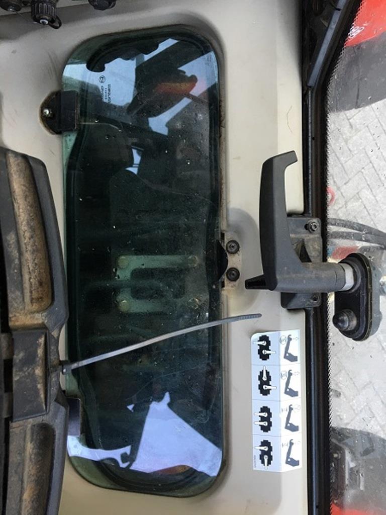 Máquinas bem conservadas do sector <br>agrícola-34