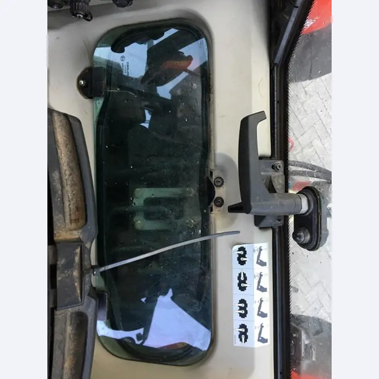 Máquinas bem conservadas do sector <br>agrícola-34