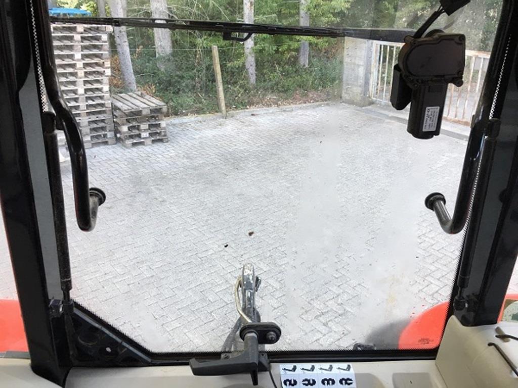 Máquinas bem conservadas do sector <br>agrícola-35