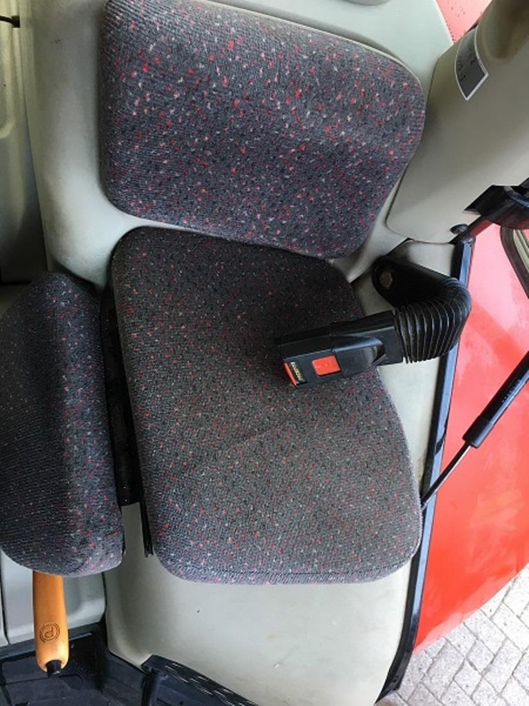 Máquinas bem conservadas do sector <br>agrícola-37