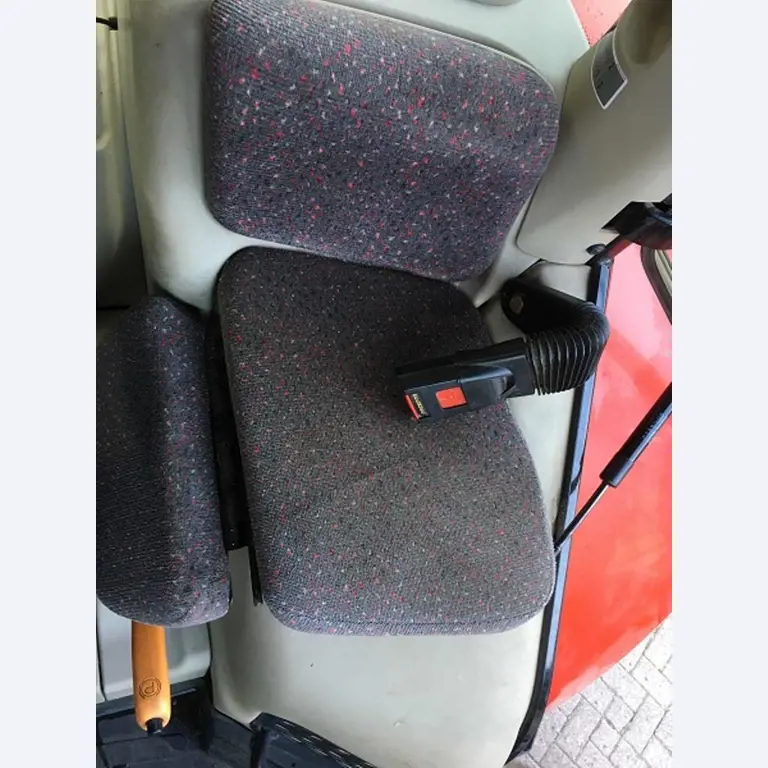 Máquinas bem conservadas do sector <br>agrícola-37