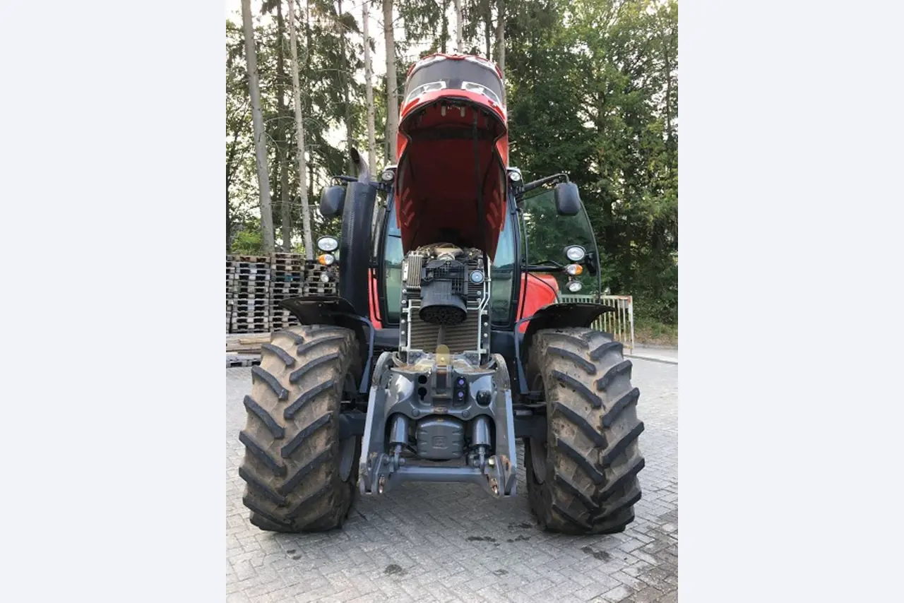 Máquinas bem conservadas do sector <br>agrícola-41