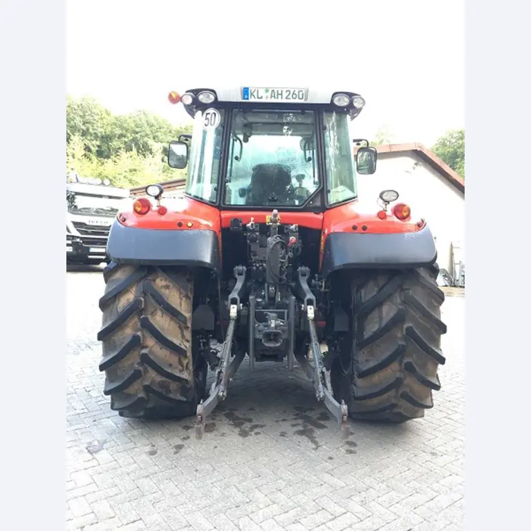 Máquinas bem conservadas do sector <br>agrícola-4