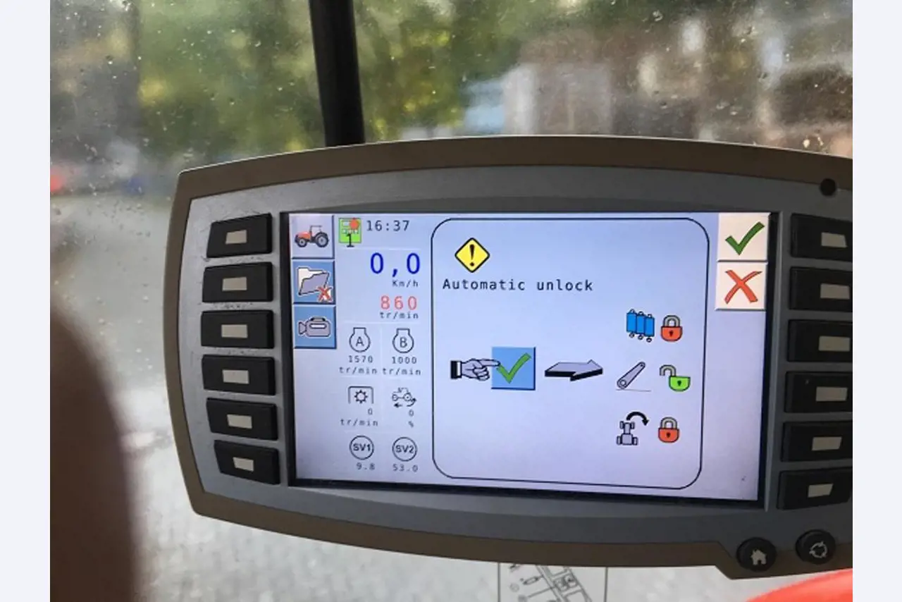 Máquinas bem conservadas do sector <br>agrícola-5