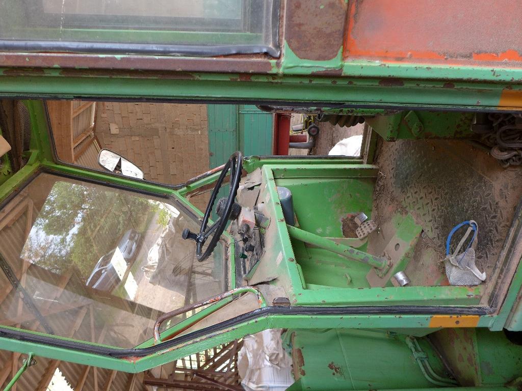 Máquinas bem conservadas do sector <br>agrícola-11