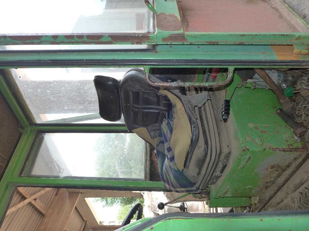 Máquinas bem conservadas do sector <br>agrícola-12