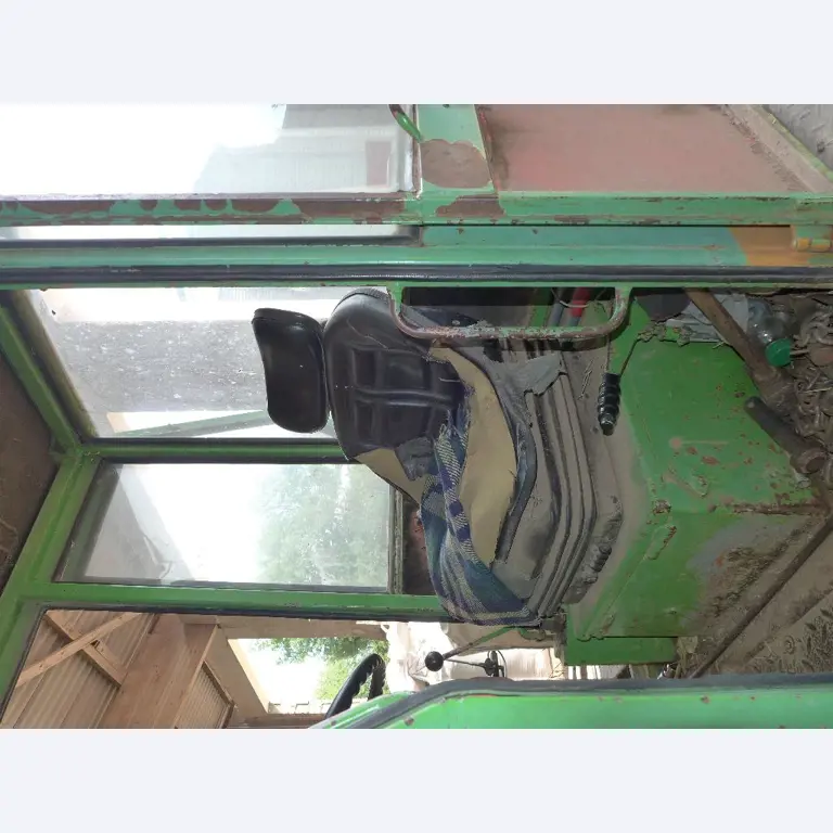 Máquinas bem conservadas do sector <br>agrícola-12