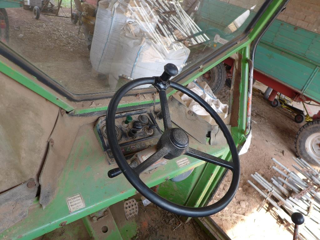 Máquinas bem conservadas do sector <br>agrícola-13