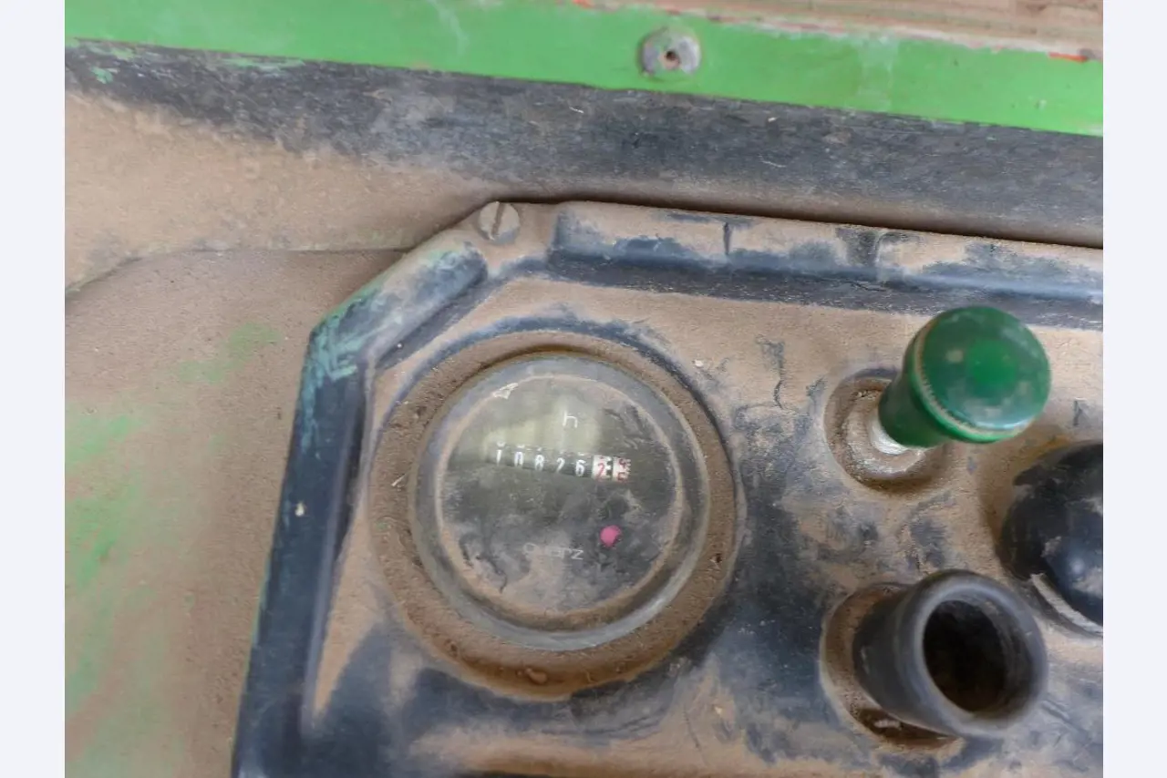 Máquinas bem conservadas do sector <br>agrícola-14