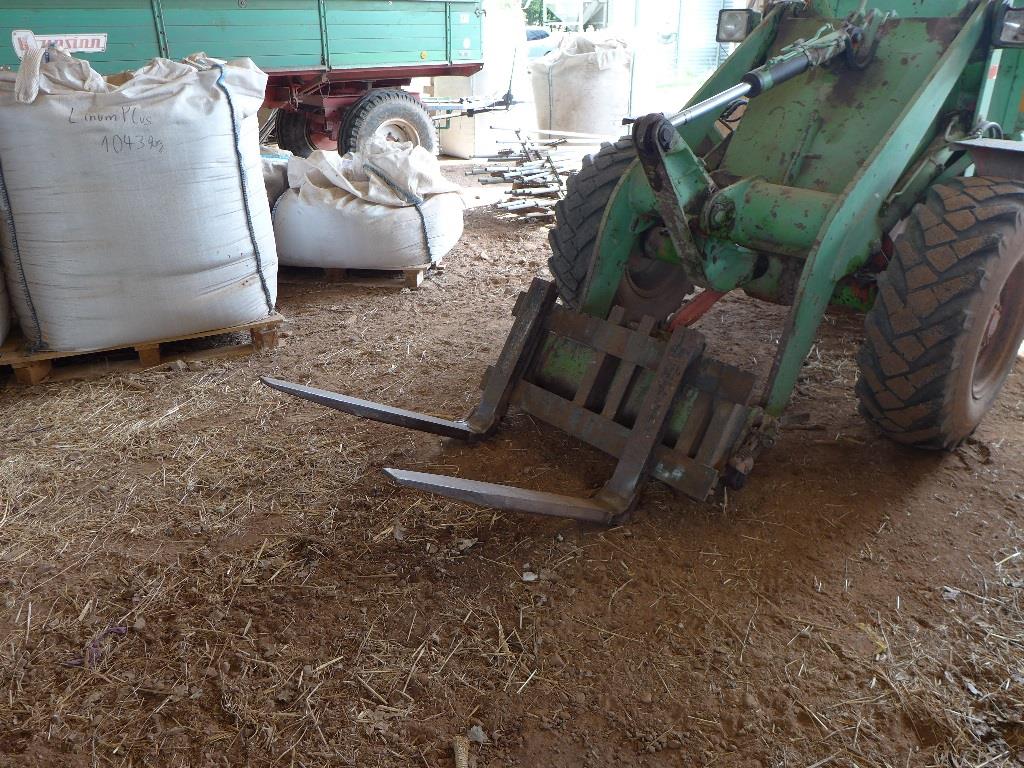 Máquinas bem conservadas do sector <br>agrícola-7