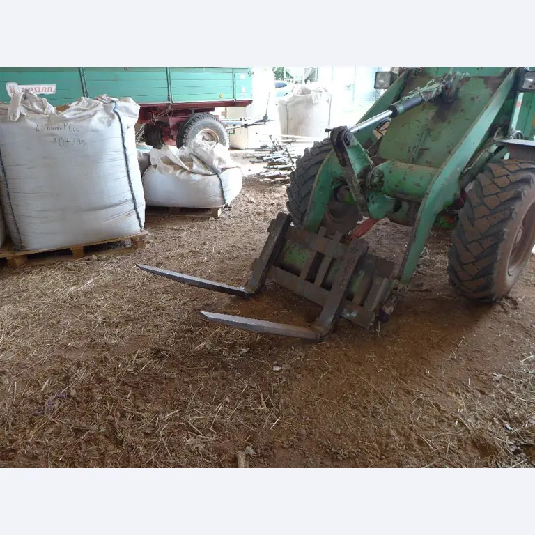 Máquinas bem conservadas do sector <br>agrícola-7