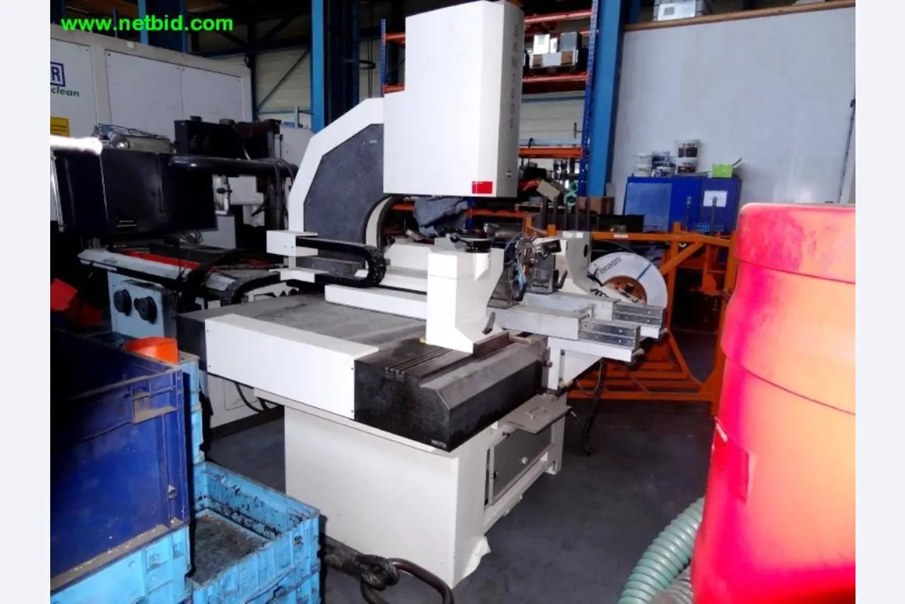 Máquinas-ferramentas, acessórios de máquinas e sistemas de montagem <br
-1