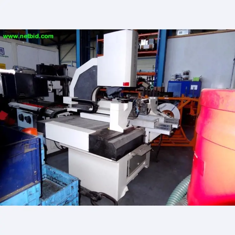 Máquinas-ferramentas, acessórios de máquinas e sistemas de montagem <br
-1