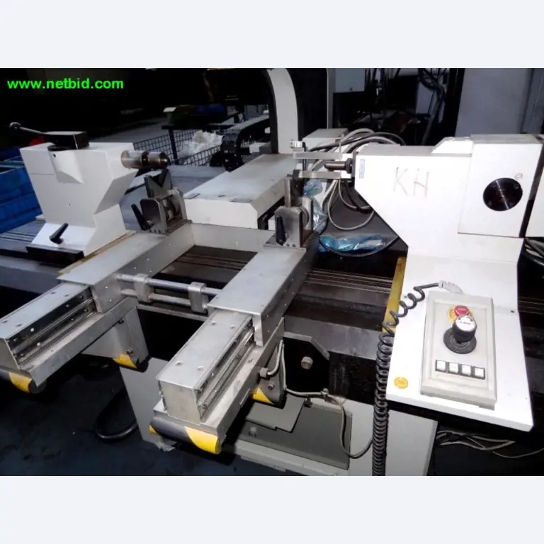 Máquinas-ferramentas, acessórios de máquinas e sistemas de montagem <br
-3