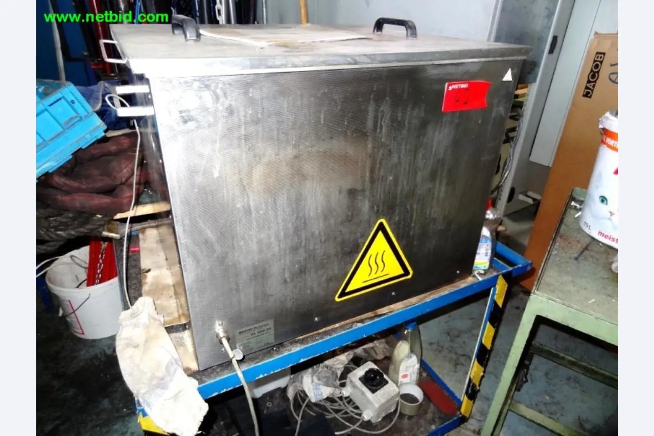 Bewerkingscentrum incl. toebehoren en assembleerlijn-1