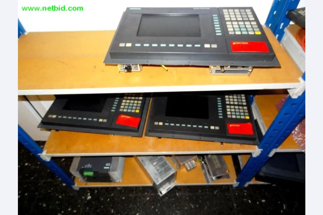 Máquinas-ferramentas, acessórios de máquinas e sistemas de montagem <br
-1