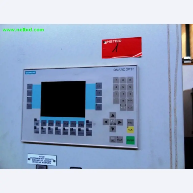 Bewerkingscentrum incl. toebehoren en assembleerlijn-3