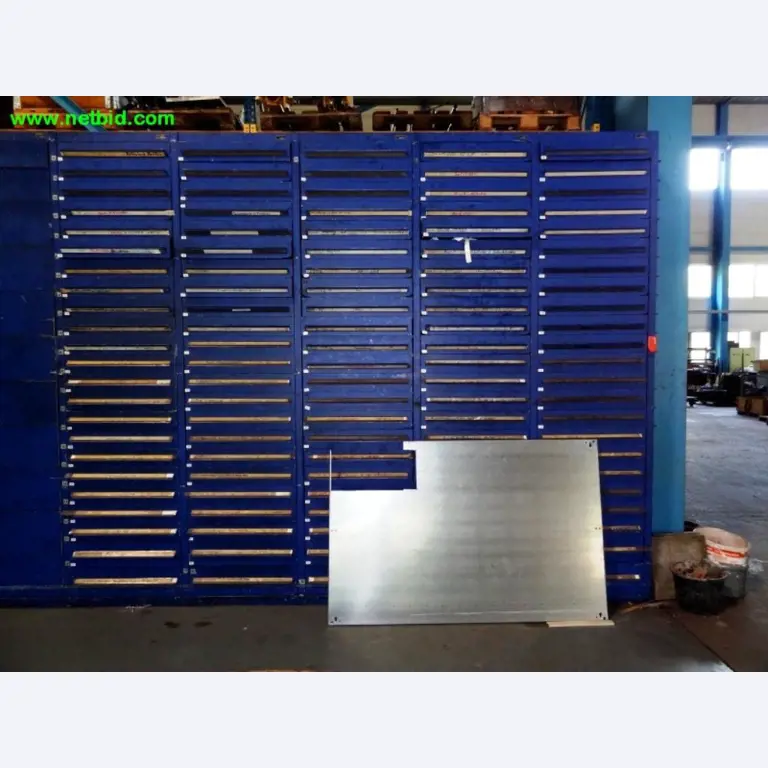 Bewerkingscentrum incl. toebehoren en assembleerlijn-2