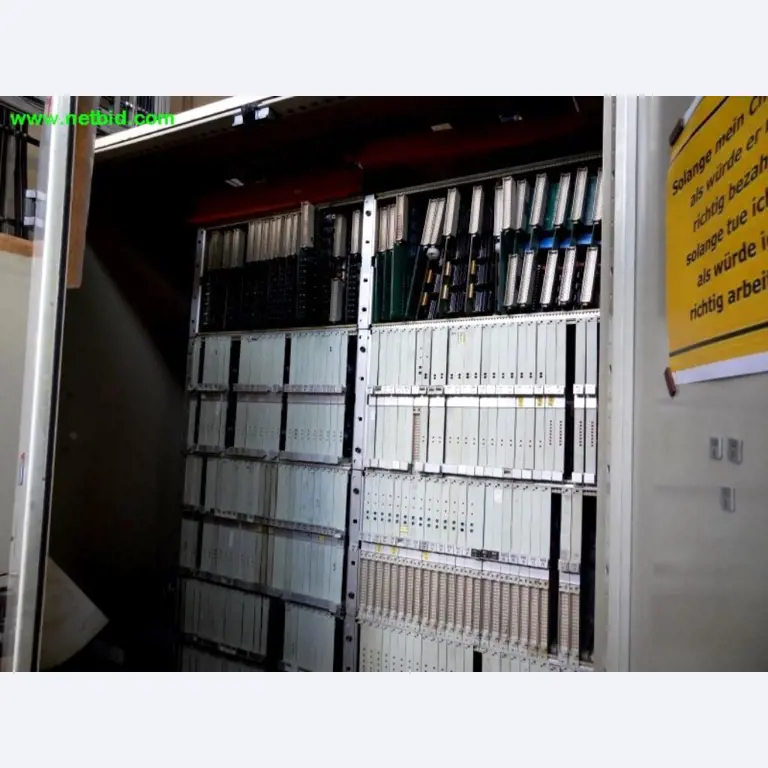 Máquinas-ferramentas, acessórios de máquinas e sistemas de montagem <br
-1