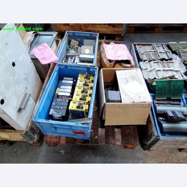 Bewerkingscentrum incl. toebehoren en assembleerlijn-4