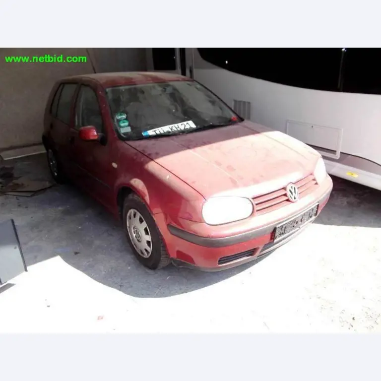 Bewerkingscentrum incl. toebehoren en assembleerlijn-2