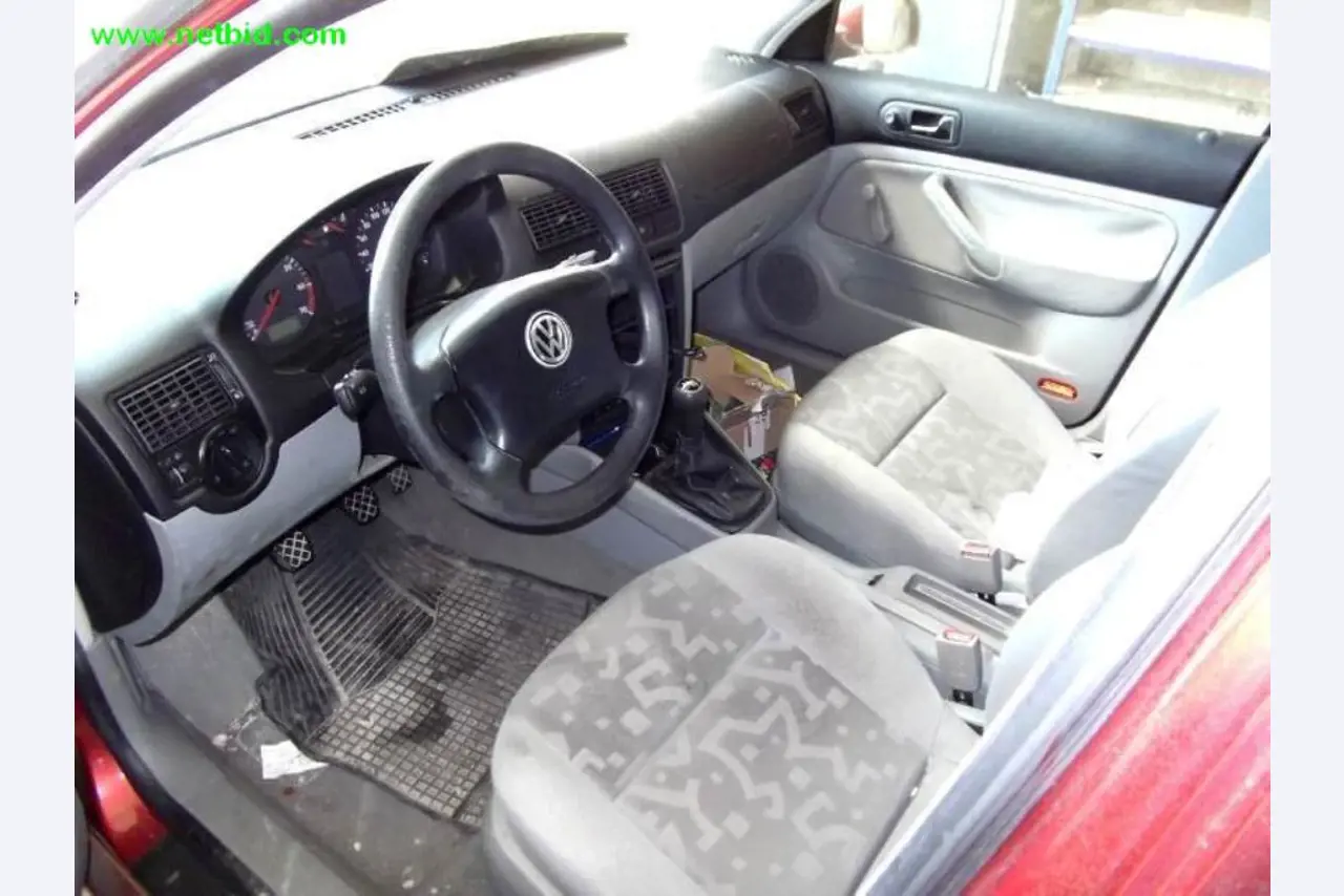 Bewerkingscentrum incl. toebehoren en assembleerlijn-4