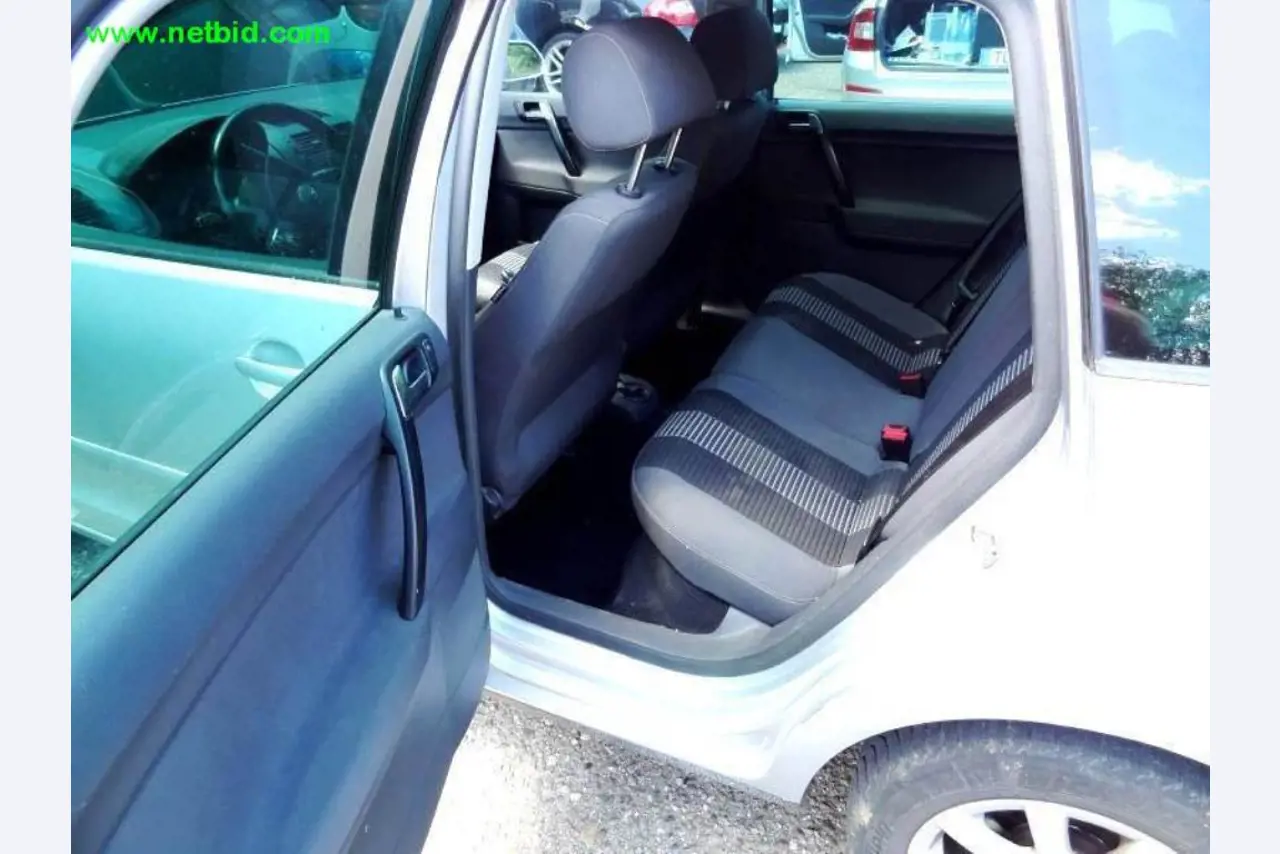 Bewerkingscentrum incl. toebehoren en assembleerlijn-10