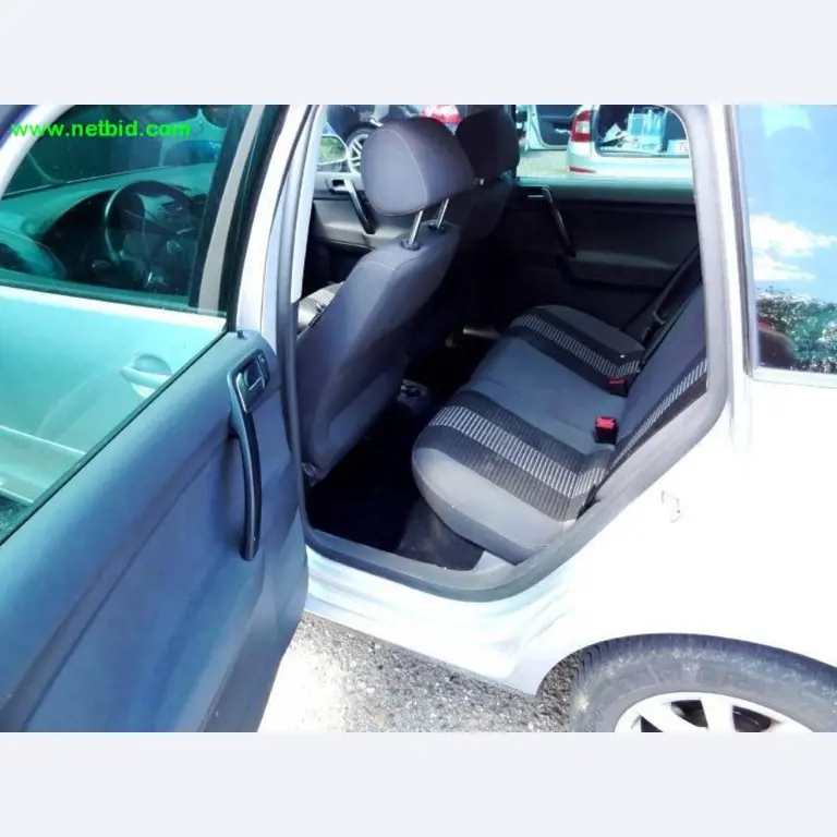 Bewerkingscentrum incl. toebehoren en assembleerlijn-10