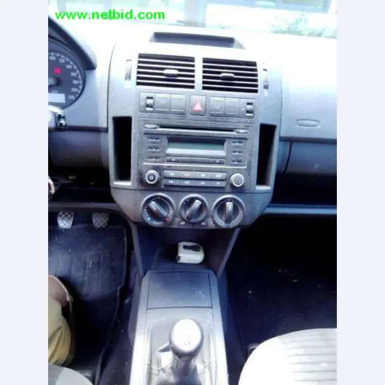 Bewerkingscentrum incl. toebehoren en assembleerlijn-11