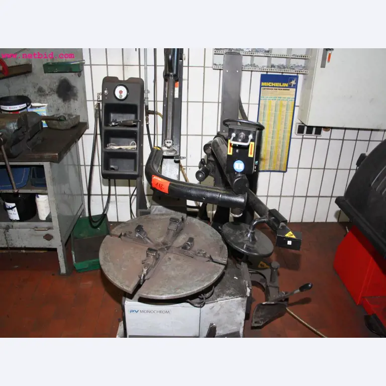 well-maintained machines from the sector automobile workshop -2