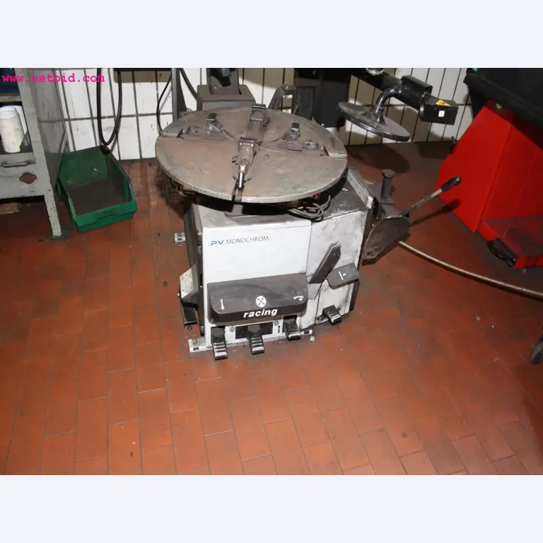 well-maintained machines from the sector automobile workshop -4