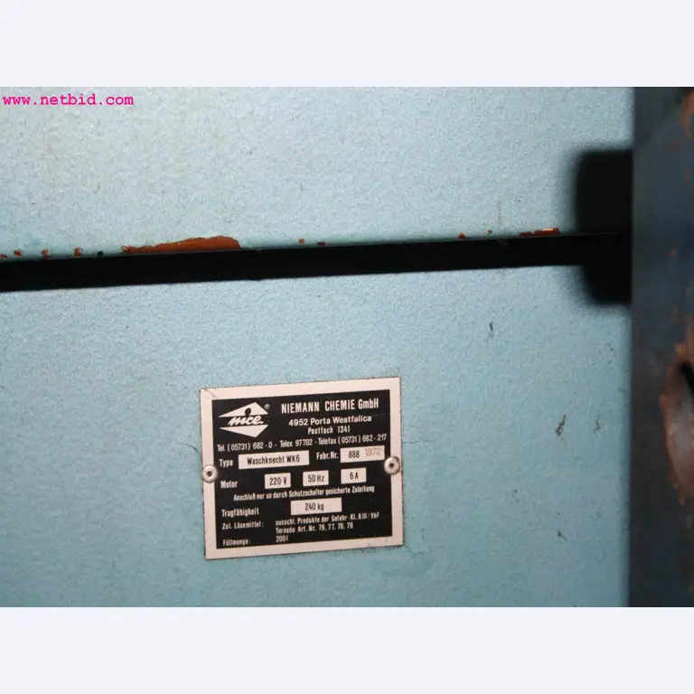 well-maintained machines from the sector automobile workshop -2