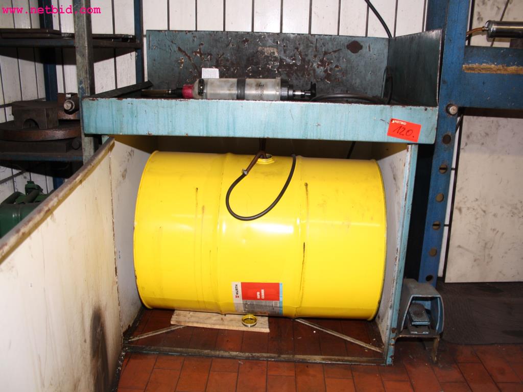 well-maintained machines from the sector automobile workshop -4