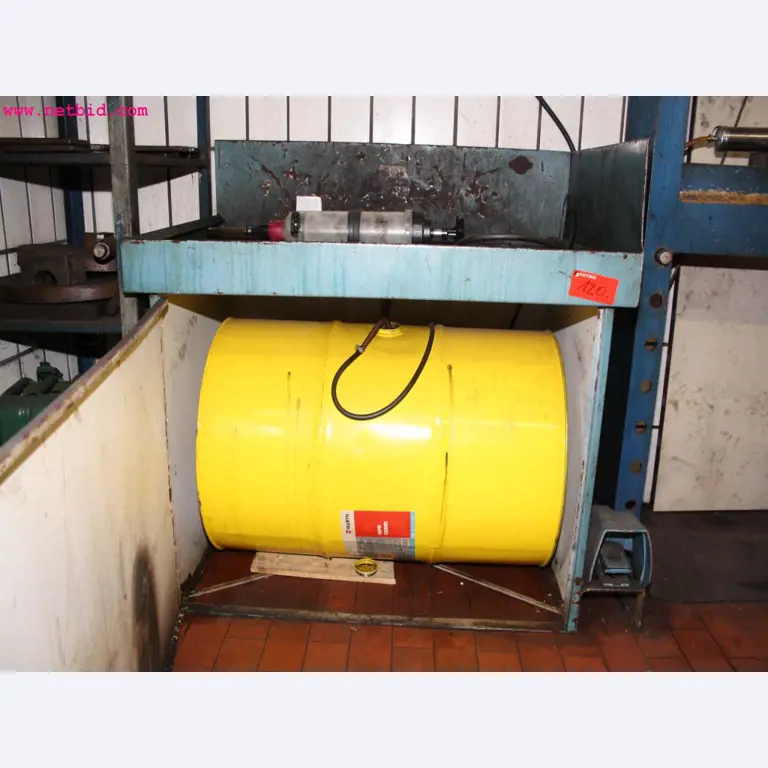 well-maintained machines from the sector automobile workshop -4