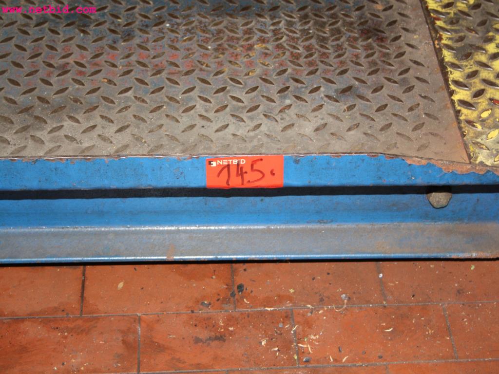 well-maintained machines from the sector automobile workshop -2