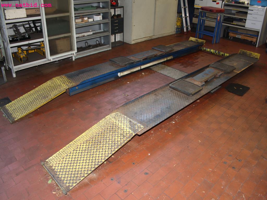 well-maintained machines from the sector automobile workshop -3