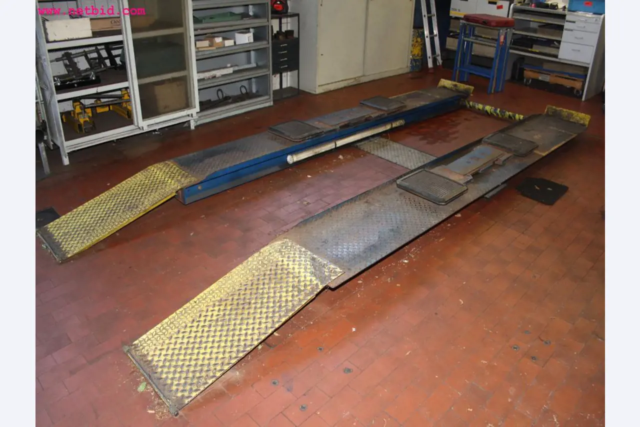 well-maintained machines from the sector automobile workshop -3