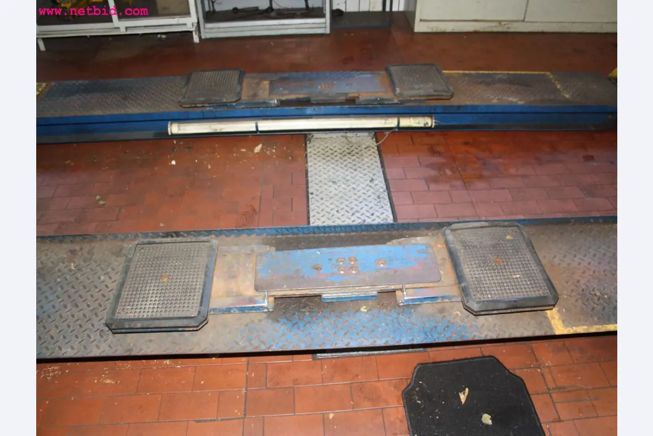 well-maintained machines from the sector automobile workshop -4