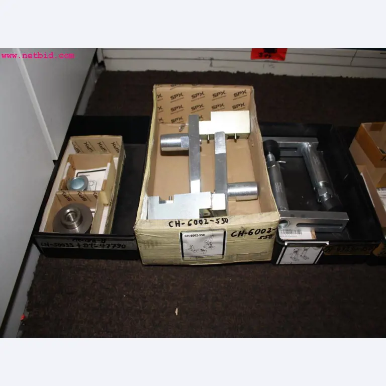 well-maintained machines from the sector automobile workshop -2