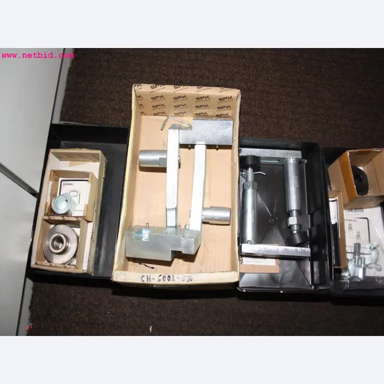 well-maintained machines from the sector automobile workshop -4