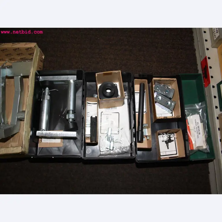 well-maintained machines from the sector automobile workshop -5