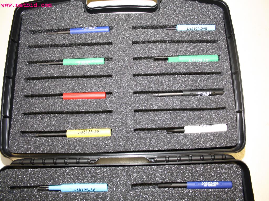 well-maintained machines from the sector automobile workshop -5