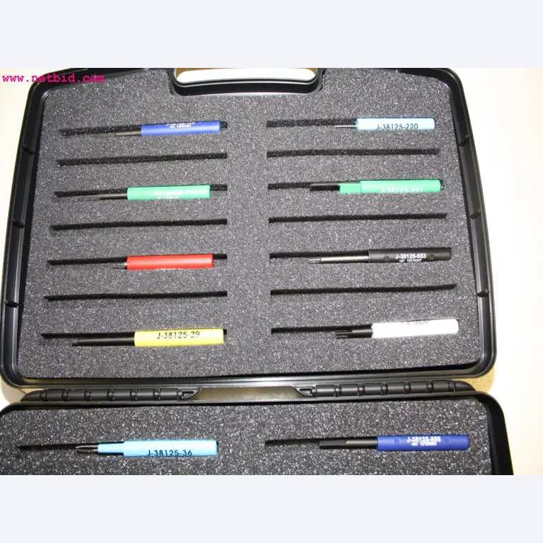 well-maintained machines from the sector automobile workshop -5