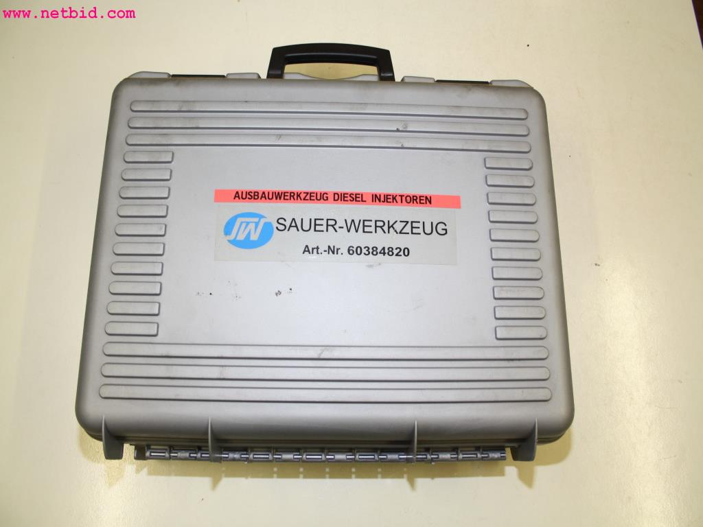 well-maintained machines from the sector automobile workshop -2